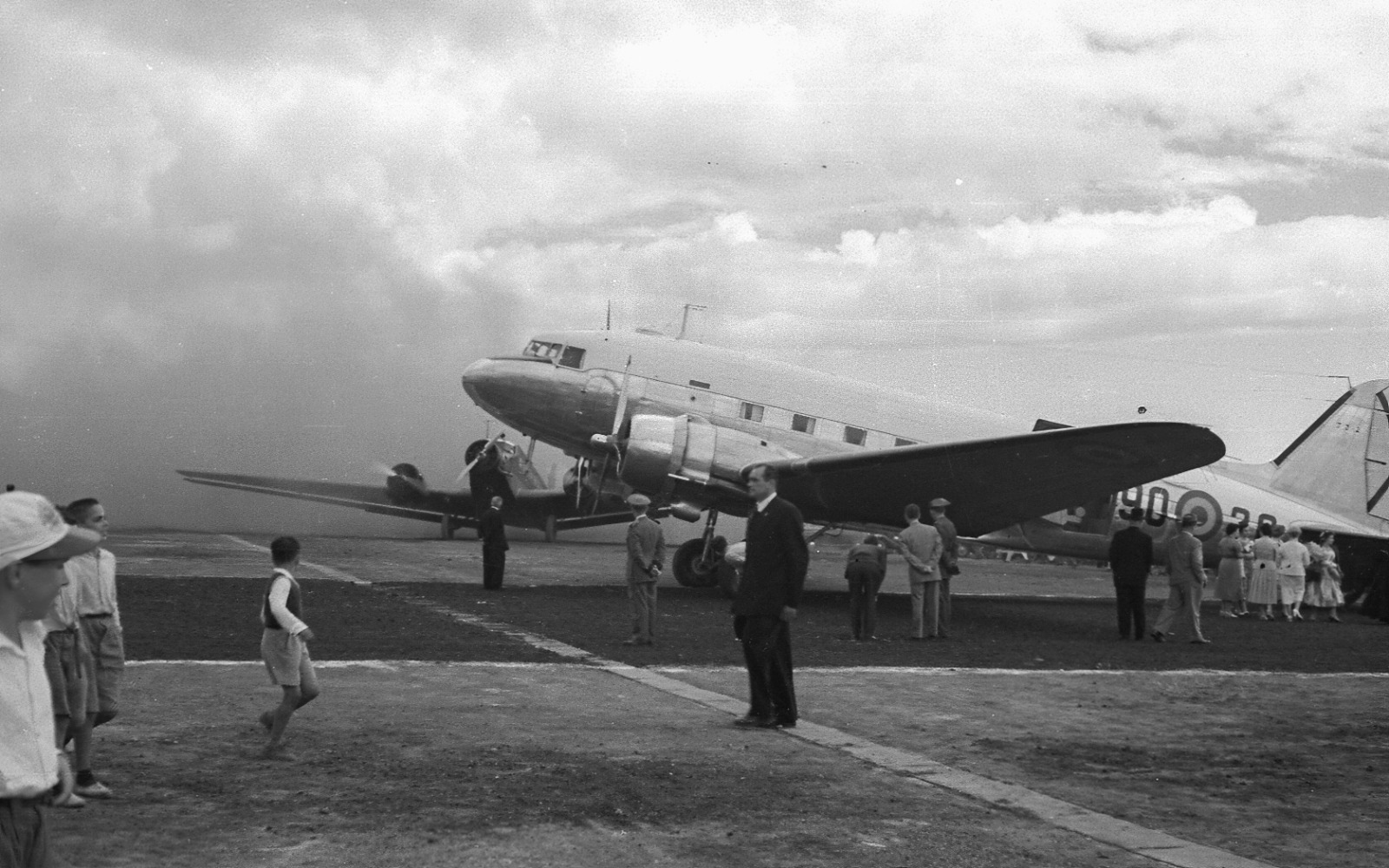 El DC-3 listo para despegar