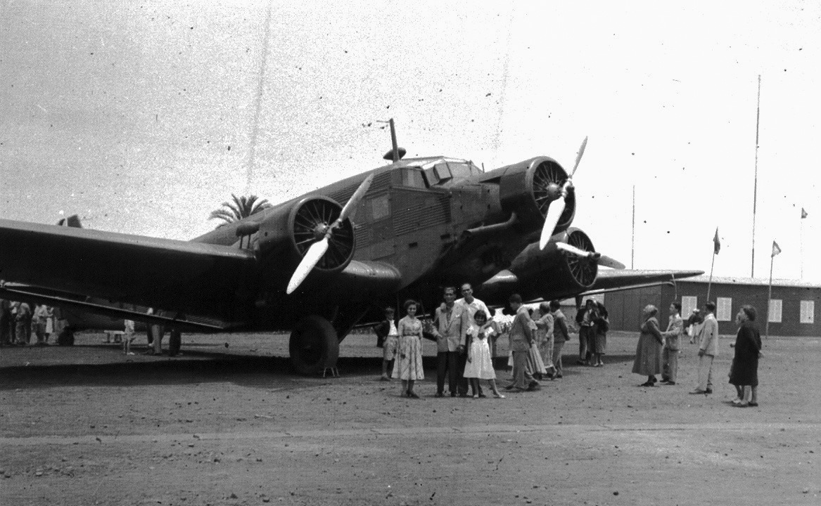 Junkers Ju-52 en la pista de Buenavista