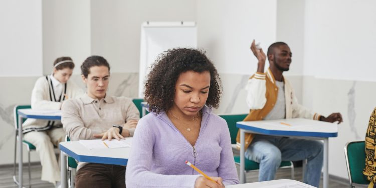 Más de 8.600 canarios se examinan este sábado en la mayor convocatoria de empleo público del Estado