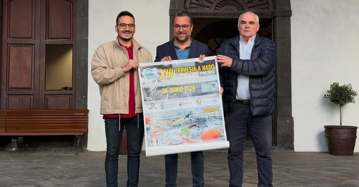 Santa Cruz de La Palma y Los Cancajos abren el mar este sábado 6 a la XIII Travesía a Nado «Isla de La Palma»: cuatro distancias y dos copas en juego