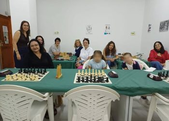 Jaque a la desigualdad: el ajedrez femenino se afianza en La Palma de la mano del Roque Niquiomo