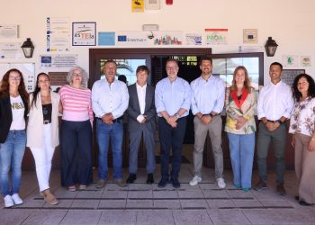 Diez nuevos ciclos de FP y 3,1 millones para infraestructuras: la Consejería de Educación visita el IES Las Breñas (que cumple 25 años) y los dos centros públicos de Puntagorda