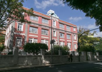 Sanidad investiga una intoxicación alimentaria en La Palma que afecta a 24 personas tras una celebración de graduación