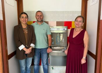 Los Llanos coloca fuentes de agua para llenar la botella y dejar atrás el plástico