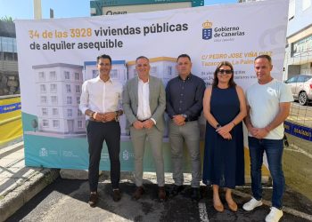 El alcalde de Tazacorte visita las 34 viviendas protegidas: «Darán respuesta a la crisis habitacional posvolcánica»