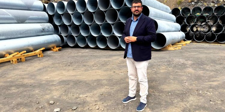 El PSOE acusa a CC de una gestión hidráulica «desnortada»: tuberías sin instalar para el canal LP-1 y una desaladora de emergencia a pocos metros