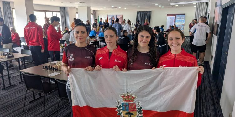 El Campeonato de Canarias de ajedrez por equipos se decide en Los Cancajos con dos favoritos empatados y un palmero, el Roque Niquiomo, soñando con el podio