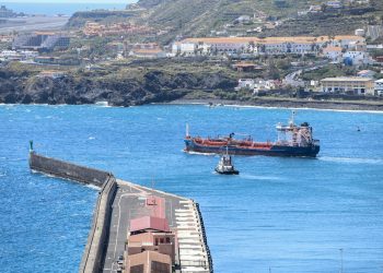 Santa Cruz de La Palma nada a contracorriente: su puerto dispara los cruceristas un 67% mientras Canarias cae un 30%
