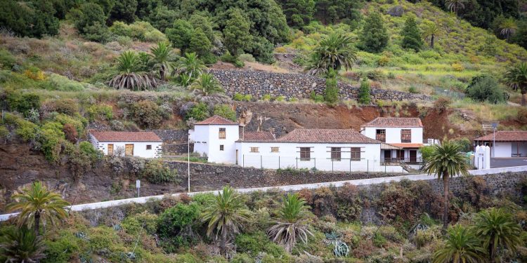 El tiempo del viernes en La Palma: calima en las cumbres, hasta 35 grados en el oeste y notable mejora del mar