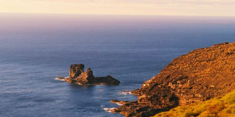 Muere un pescador tras ser alcanzado por la hélice de una embarcación de recreo en la costa oeste de La Palma