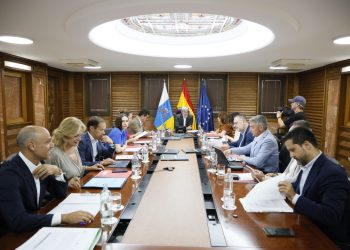 Canarias podrá gastar 12.912 millones en 2027, 769 más que este año: así arranca el presupuesto que se vota en otoño