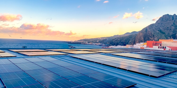 Endesa vuelve a bloquear los datos de una instalación solar en Santa Cruz de La Palma y sus vecinos se quedan sin factura