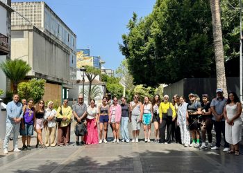 Jóvenes de Palestina, Ucrania y el Sáhara escuchan en Los Llanos a las familias del volcán