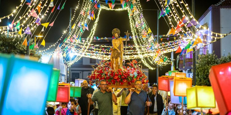 Puntallana cierra unas fiestas de San Juan de feria de ganado y homenaje al emigrante, con varios actos suspendidos en luto por Venezuela