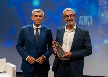 Entrega del premio a Aguas de La Palma en la jornada Oceánica 2026
