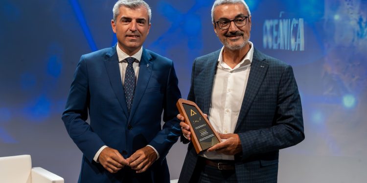 Entrega del premio a Aguas de La Palma en la jornada Oceánica 2026