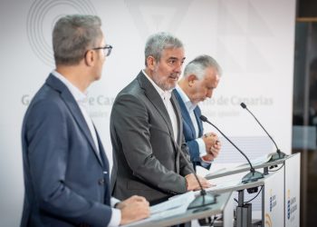 Reunión en Madrid entre el presidente de Canarias, Fernando Clavijo, y el ministro de Hacienda, Arcadi España, este lunes 27 de julio