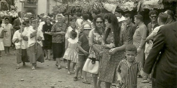 El antiguo chorro-fuente de Las Angustias