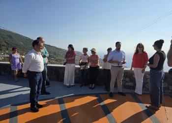 Villa de Mazo estrena el Mirador del Lomo: un balcón sobre Cumbre Vieja pagado íntegramente por el Gobierno de Canarias