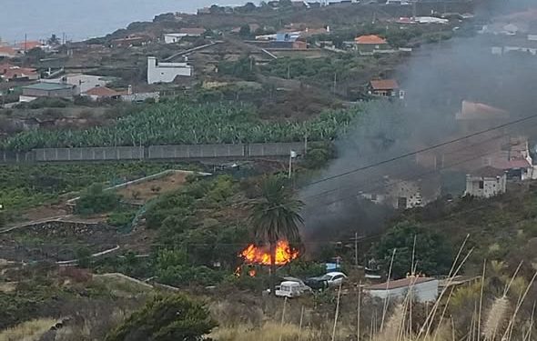 Muere una persona en el incendio de una vivienda en el barrio de Lodero, en Villa de Mazo