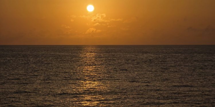 El tiempo del jueves en La Palma: el viento gira a noreste y trae nubes, cascada en El Paso y más oleaje