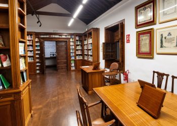 Nuevas Generaciones pide al Cabildo ampliar el horario de verano de la Biblioteca Insular: cierra a las 18:50 en plena campaña de oposiciones