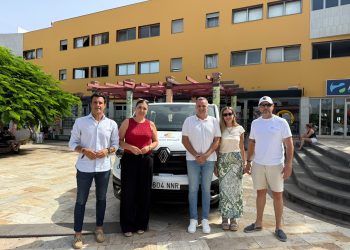 Tazacorte estrena un vehículo adaptado para el Centro de Día y la Residencia Municipal