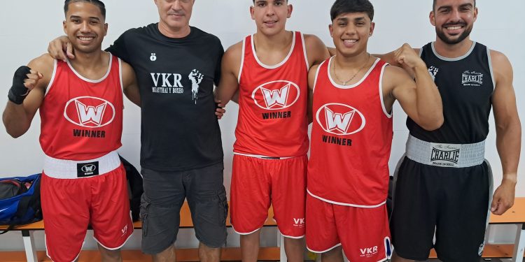 Boxeadores del Club VKR en La Palma Boxing Promotion VI, Pabellón Severo Rodríguez, Los Llanos de Aridane