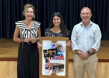 Gabriela Santaella conquista España en gimnasia rítmica: la gimnasta llanense, homenajeada por el Cabildo de La Palma