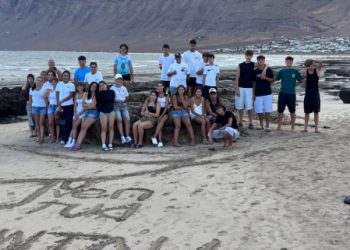 Puntallana despide diez años de Actividades de Juventud con un verano 2026 de surf, rapel y volcán Tajogaite